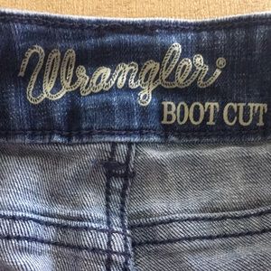 Women's Lower Mid-Rise Bootcut Wrangler Jeans